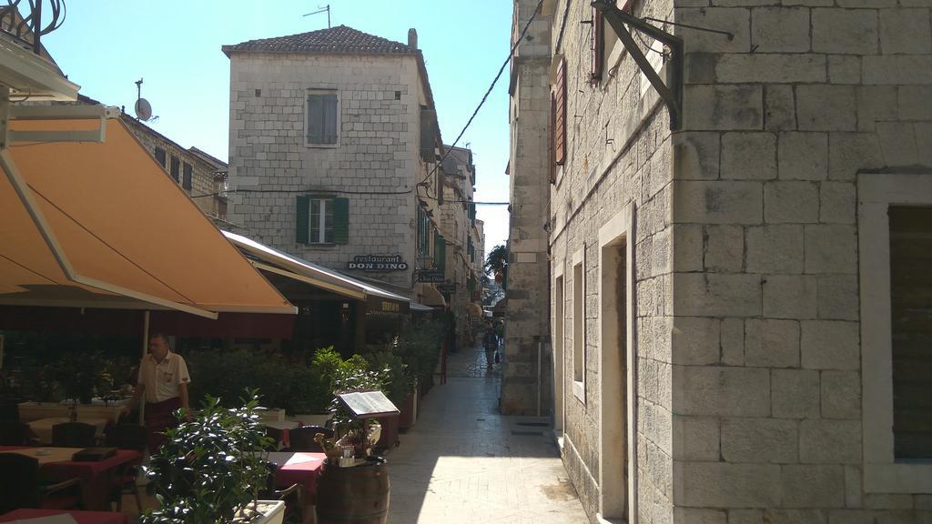 Apartment Fabijanko Oldtown Trogir Exteriör bild