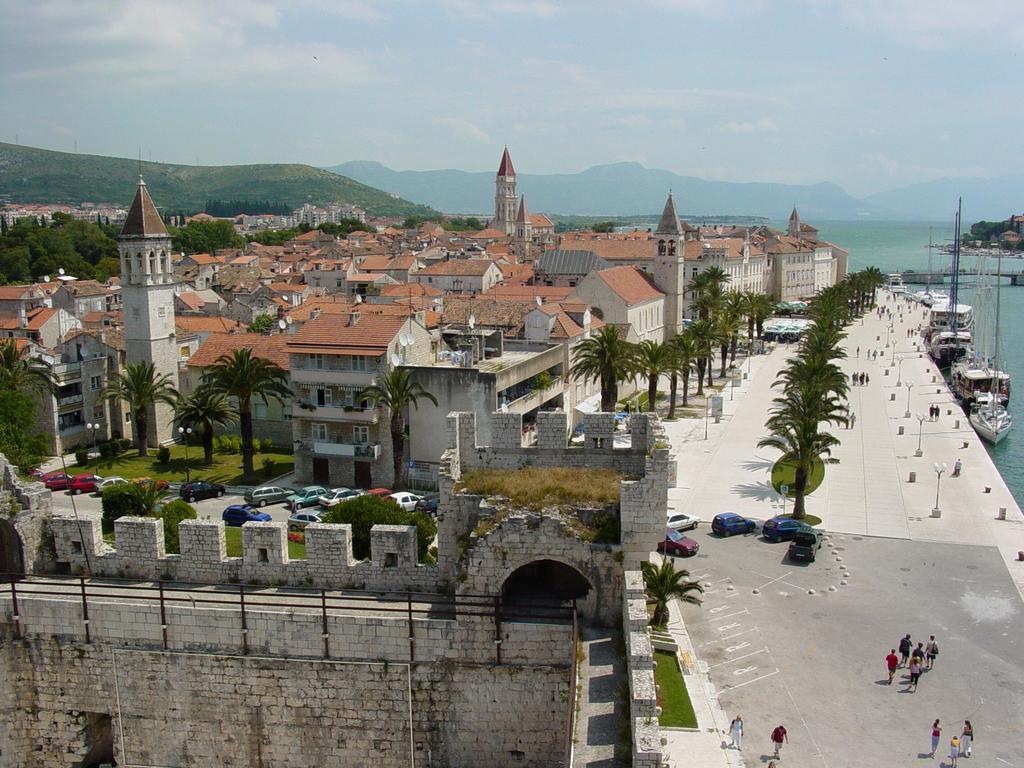 Apartment Fabijanko Oldtown Trogir Exteriör bild