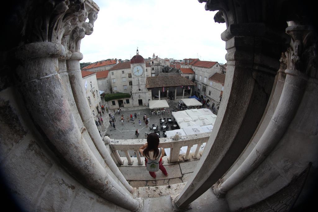 Apartment Fabijanko Oldtown Trogir Exteriör bild