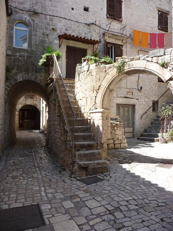 Apartment Fabijanko Oldtown Trogir Exteriör bild