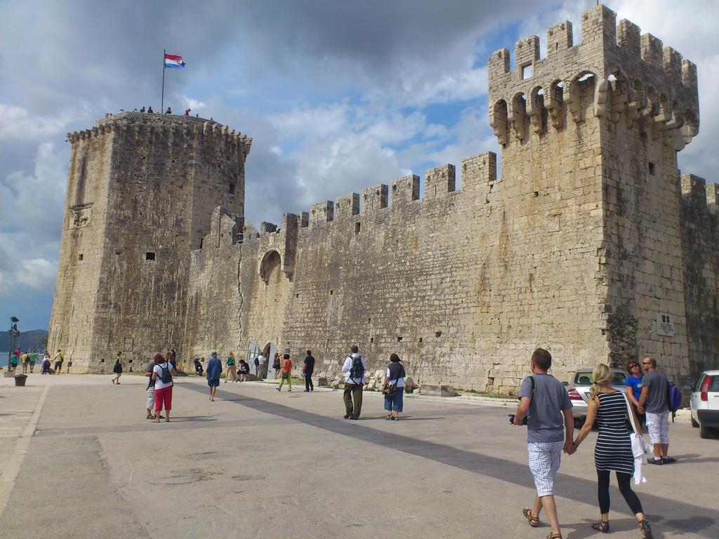 Apartment Fabijanko Oldtown Trogir Exteriör bild